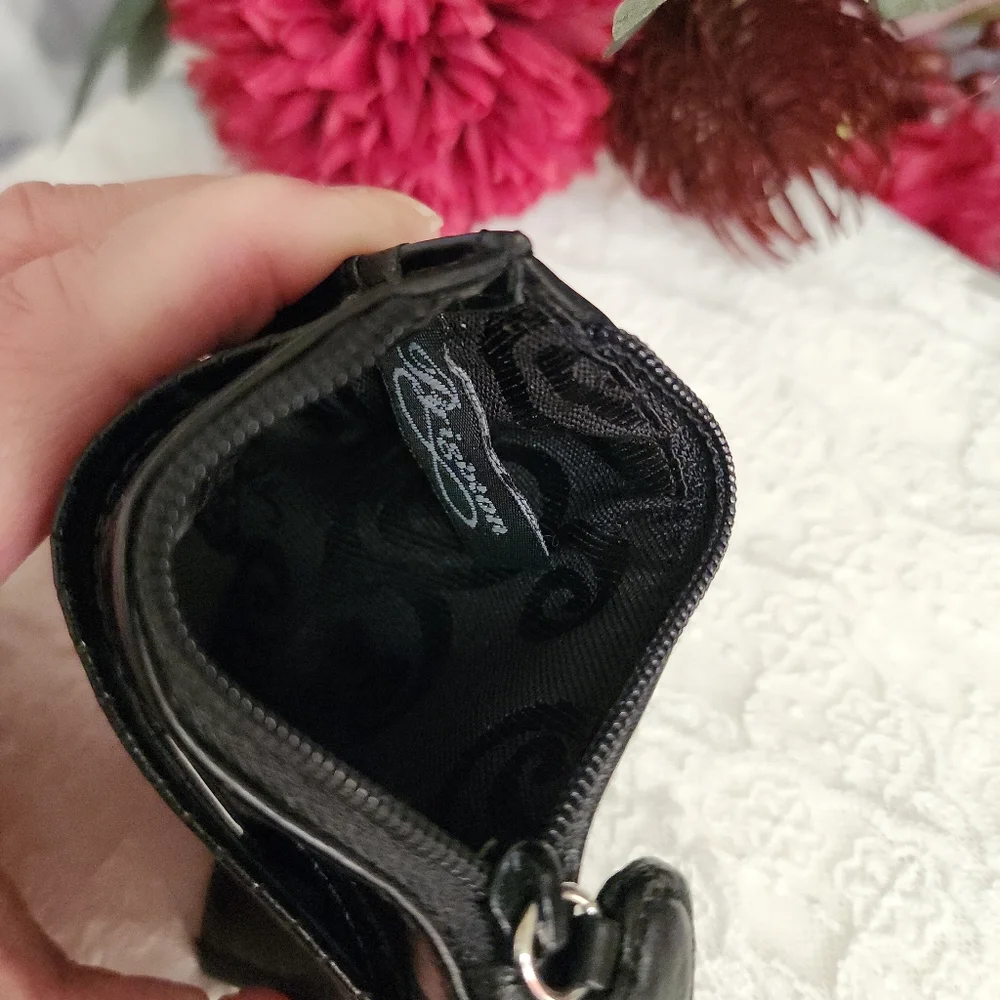 Black Heart Photo Women's Wallet